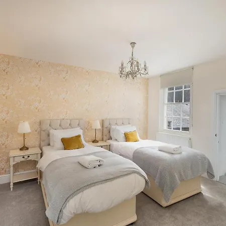 6 Bedroom City Centre Georgian Town House - Abbey & Baths-2 Min Walk Exterior photo