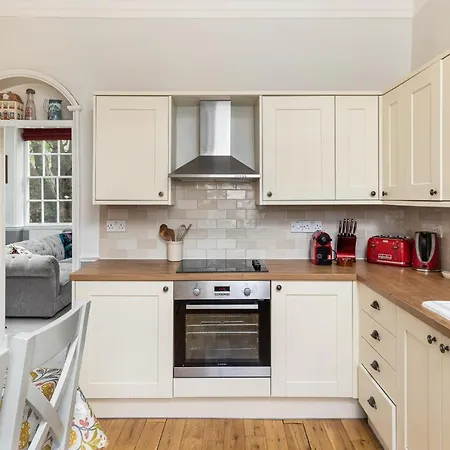 6 Bedroom City Centre Georgian Town House - Abbey & Baths-2 Min Walk Exterior photo