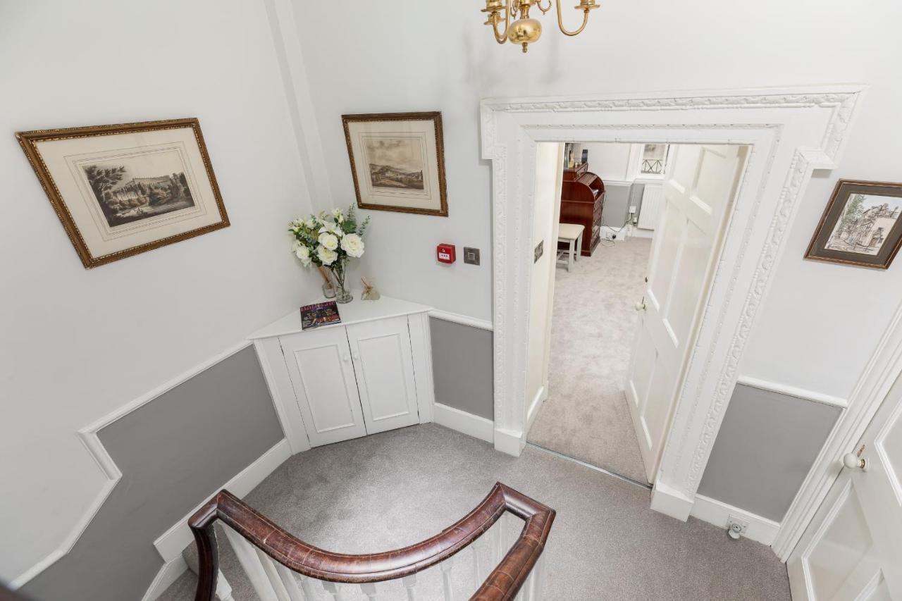 6 Bedroom Centre Georgian Town House - Abbey & Baths-2 Min Walk *